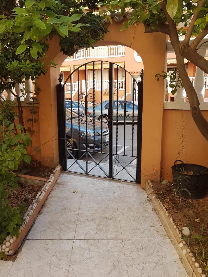 Beachfront Apartment With A Private Garden On The Ground Floor Moncófar Dış mekan fotoğraf